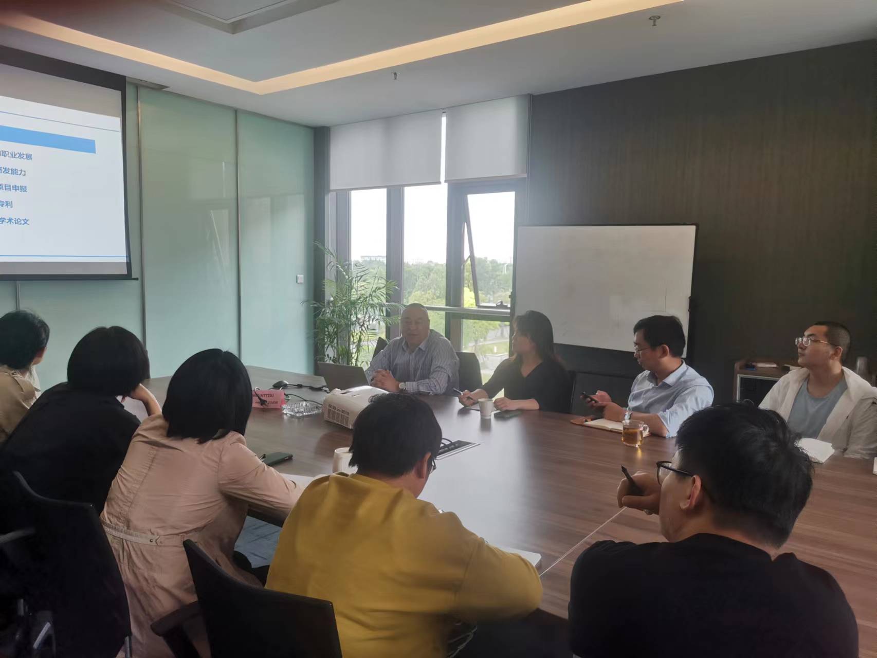 我院举办“提升研发能力，推动高质量发展”讲座